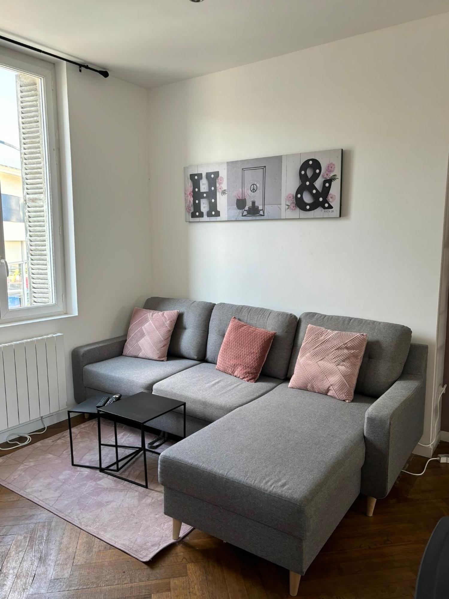 Pink Cosy Leilighet Louviers Eksteriør bilde